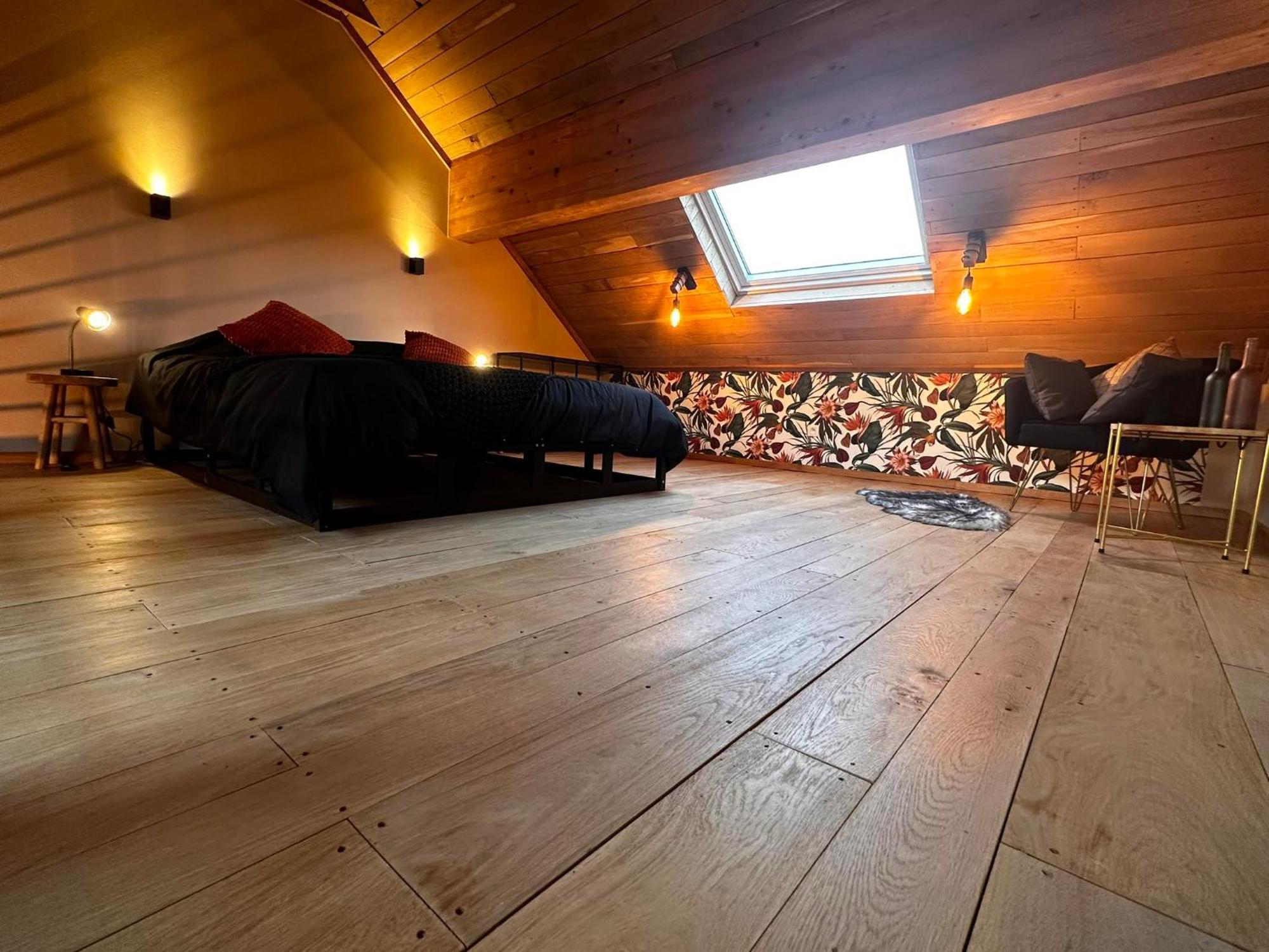 Hour House - Esc'Appart Houyet Exterior foto